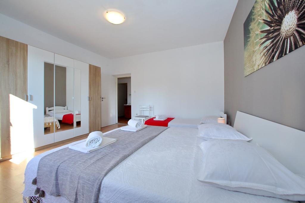 Apartmani Nana Mija Pag Town Eksteriør billede