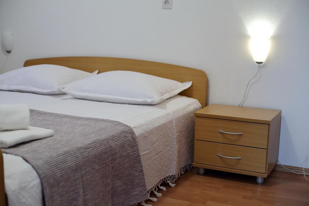 Apartmani Nana Mija Pag Town Eksteriør billede