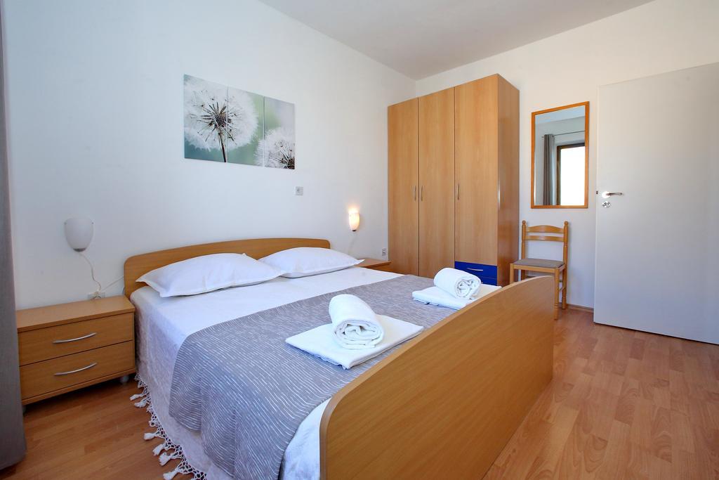 Apartmani Nana Mija Pag Town Eksteriør billede