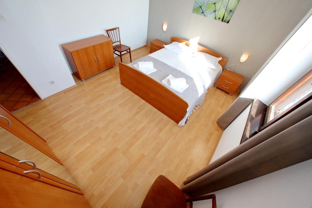 Apartmani Nana Mija Pag Town Eksteriør billede
